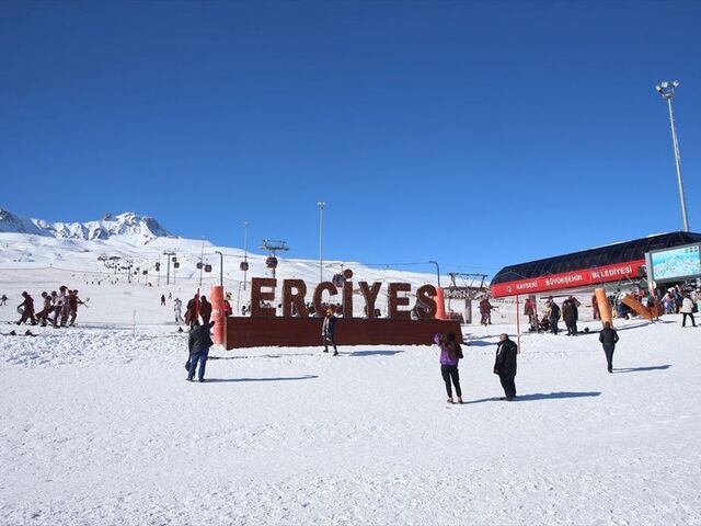 Sömestir Özel Kapadokya & Erciyes Kayak Turu 2027 | 2 Gün Erciyes + 2 Gece World Cave Otel